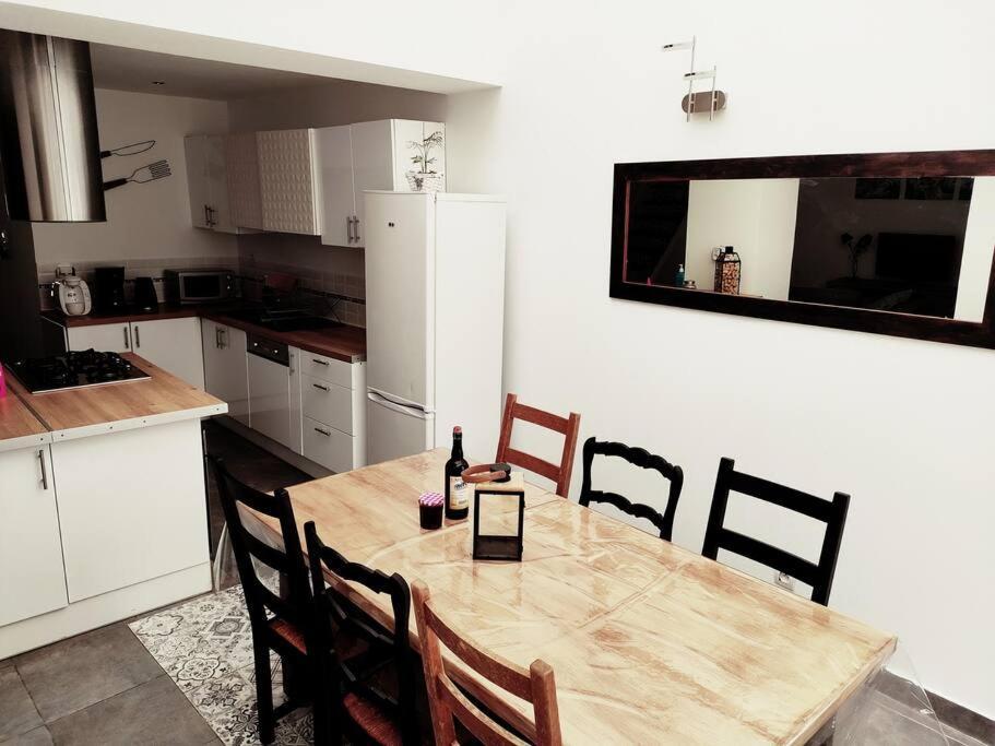 Superbe Maison Renovee Avec Agreable Jardin Sainte-Catherine  Zewnętrze zdjęcie